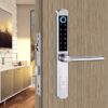 cerradura-digital-A210-scanavini-bluetooth-huella-digital-uso-instalada Cerradura digital A210, tecnología bluetooth para acceso principal en residencia, instalado en puerta